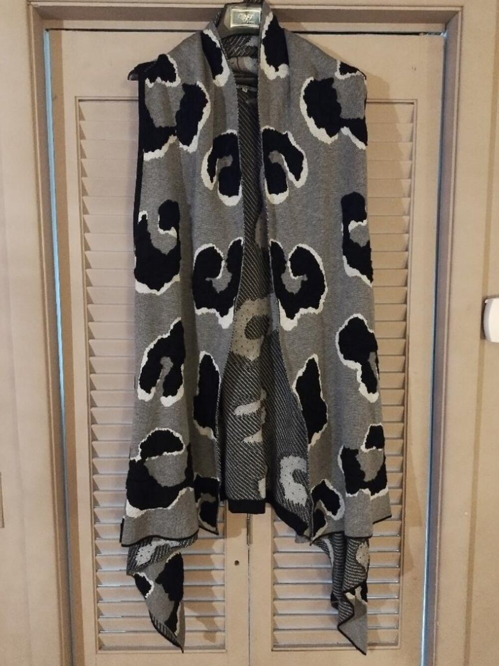 ADORE VEST